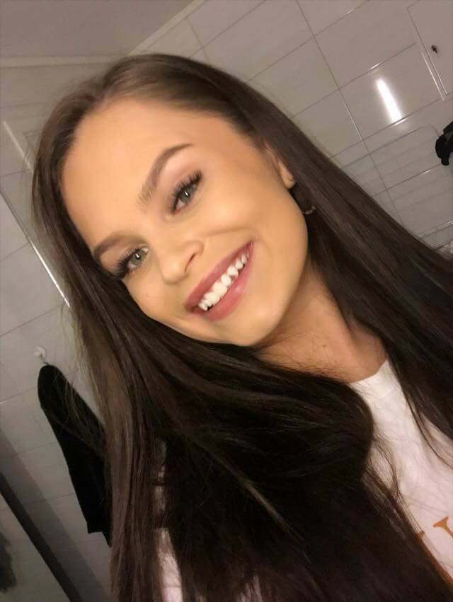 Vår kunde Maia, etter Hollywood tannbleking